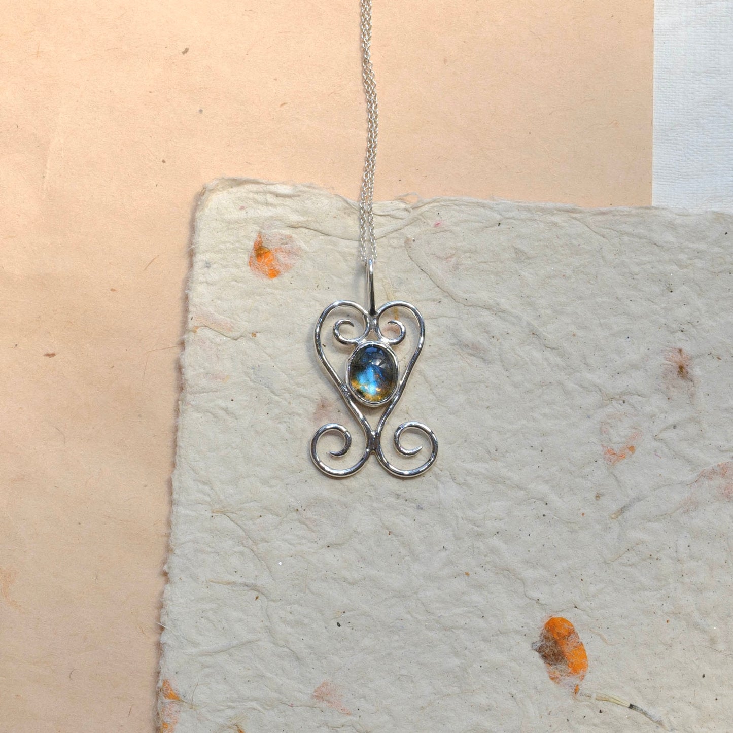 Clover pendant