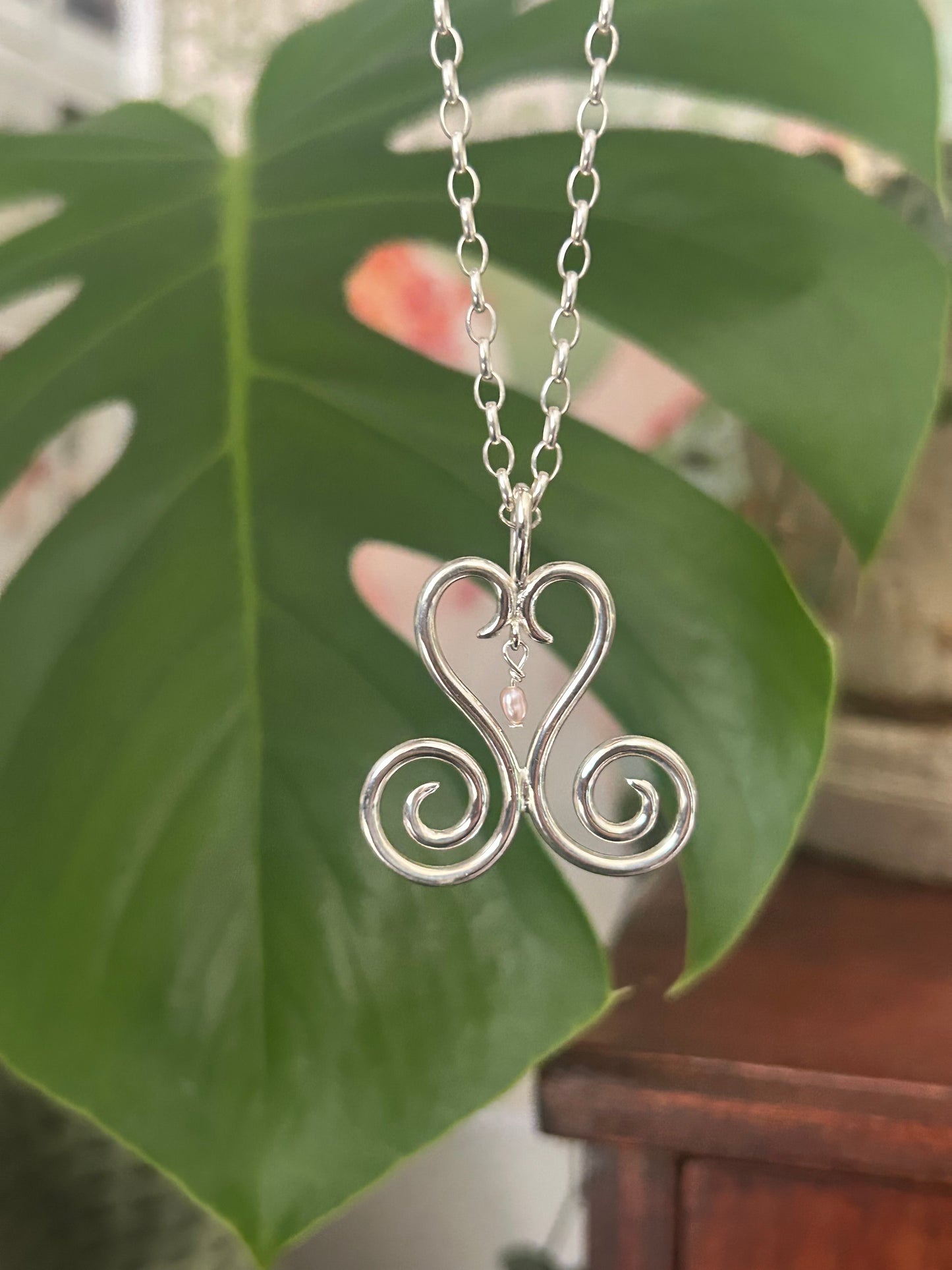 Sable pendant