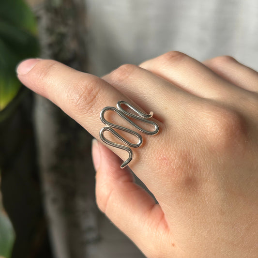 Gaia ring| size V