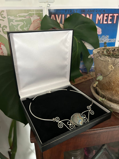 ꧁ The Paisley necklace ꧂