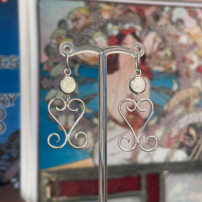 Lyra dangles
